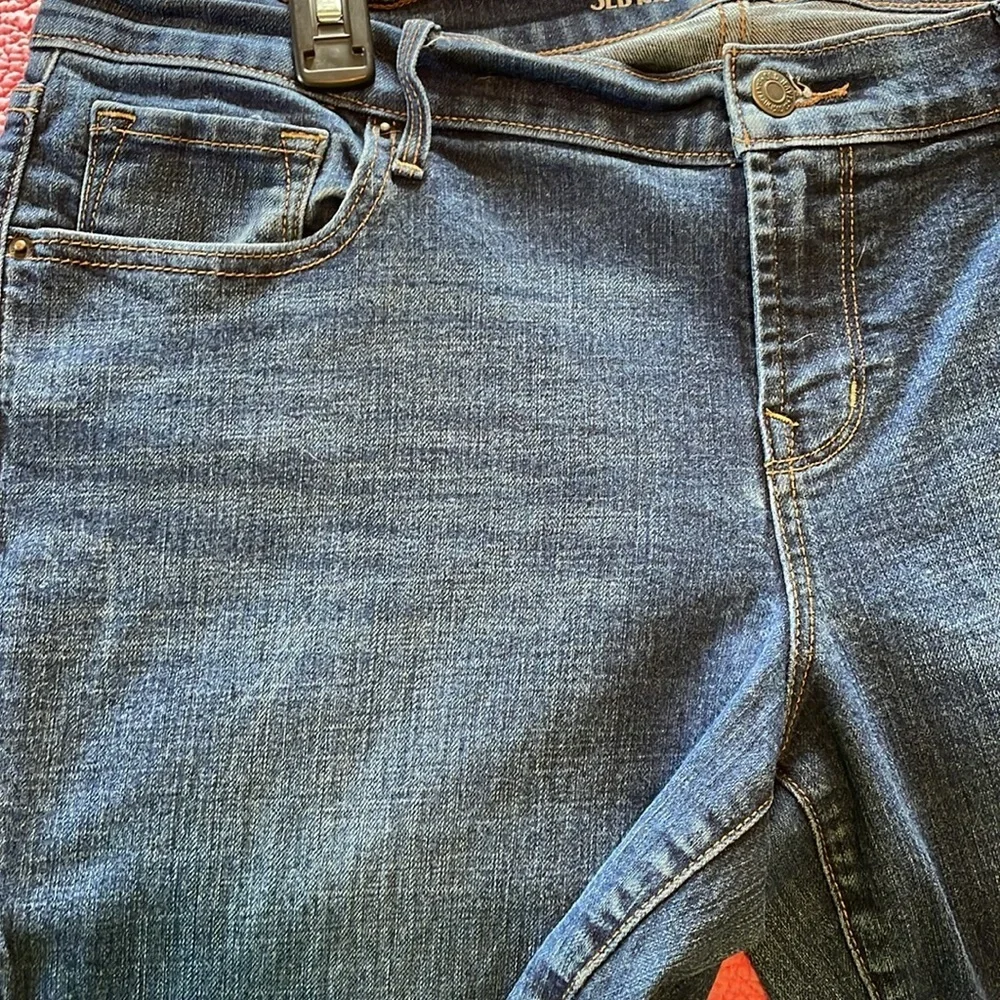 Women's 14 short Old Navy Original mid rise Jeans Medium wash taper leg spandex